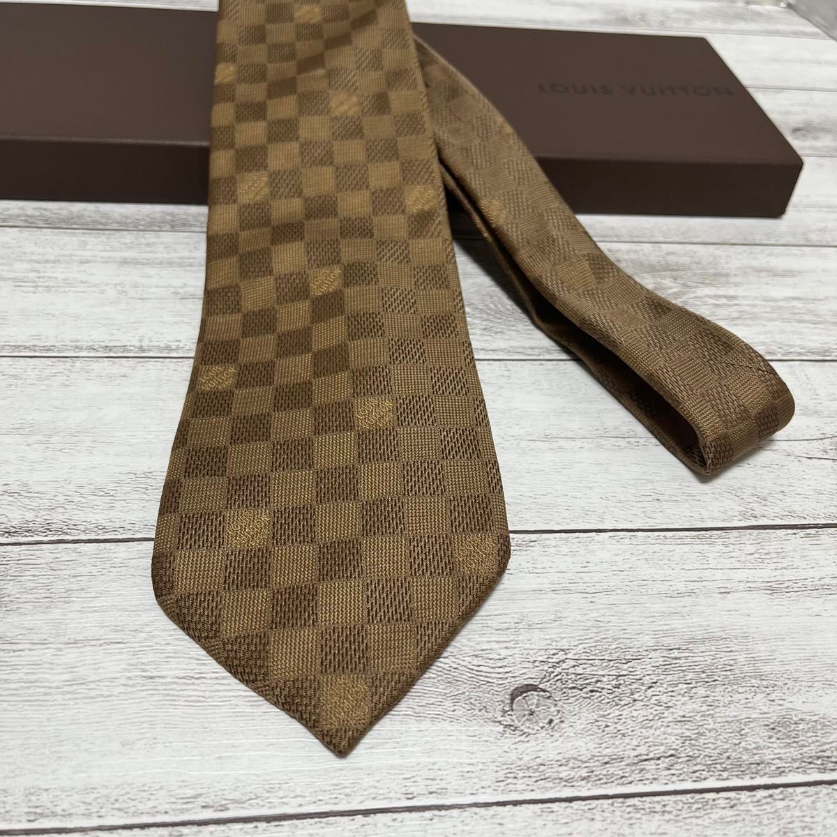 2024年春の 【極美品】 ダミエ柄 定番柄 箱付き ネクタイ ルイヴィトン VUITTON LOUIS 小物
