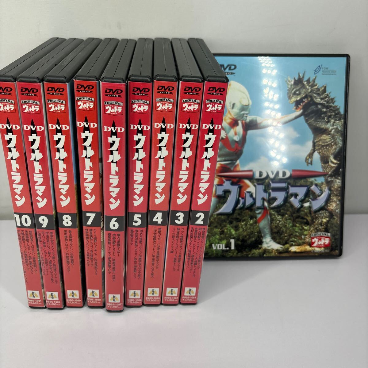 Yahoo!オークション - サ) 中古品 ウルトラマン DVD 全巻 1〜10 Yahoo!オークション - サ) 中古品 ウルトラマン DVD 全巻 1〜10