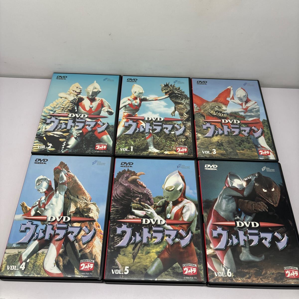Yahoo!オークション - サ) 中古品 ウルトラマン DVD 全巻 1〜10 Yahoo!オークション - サ) 中古品 ウルトラマン DVD 全巻 1〜10