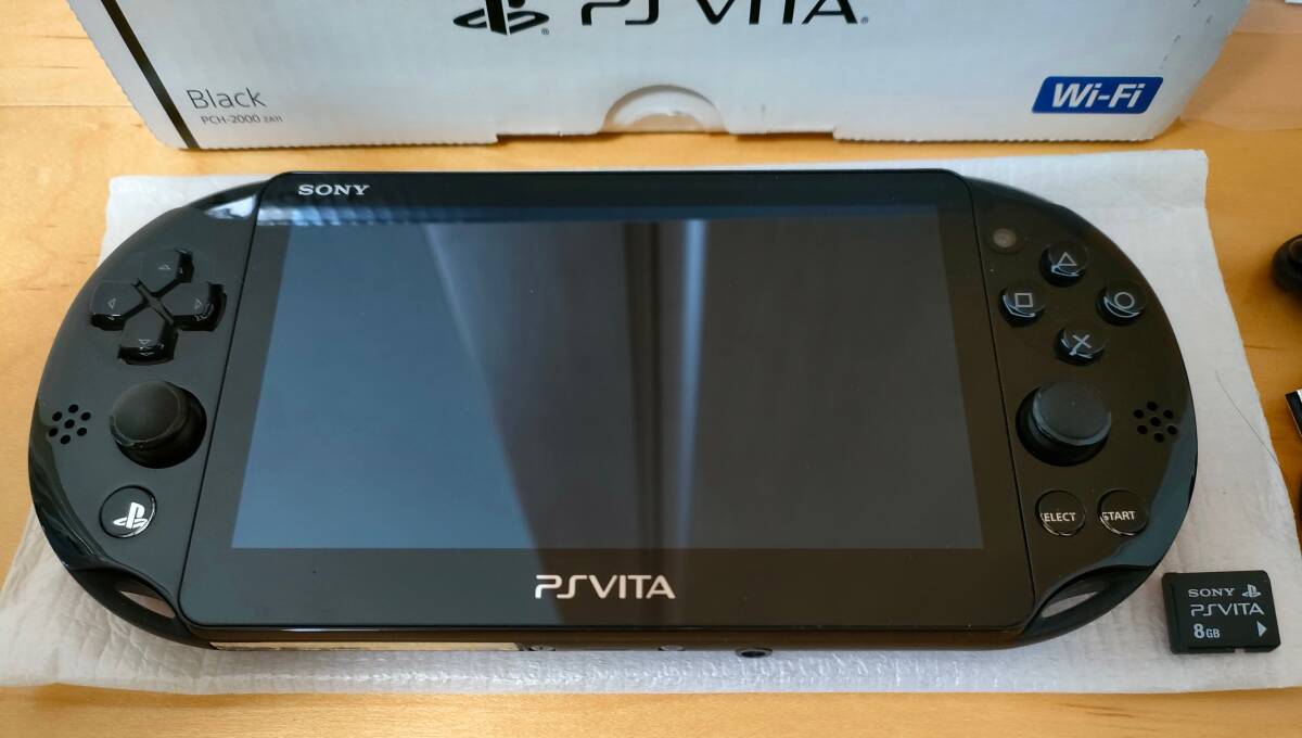 ソフト8本付】PSVita PCH-2000 8GBメモリーカード(PSVita PCH ソフト8本付】PSVita PCH-2000 8GBメモリーカード(PSVita PCH