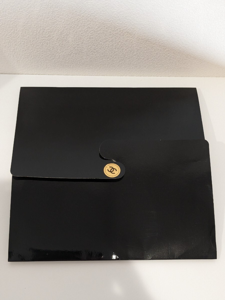 新品 タグ付き CHANEL スカーフ 未使用 シャネル デッドストック 新品 タグ付き CHANEL スカーフ 未使用 シャネル デッドストック