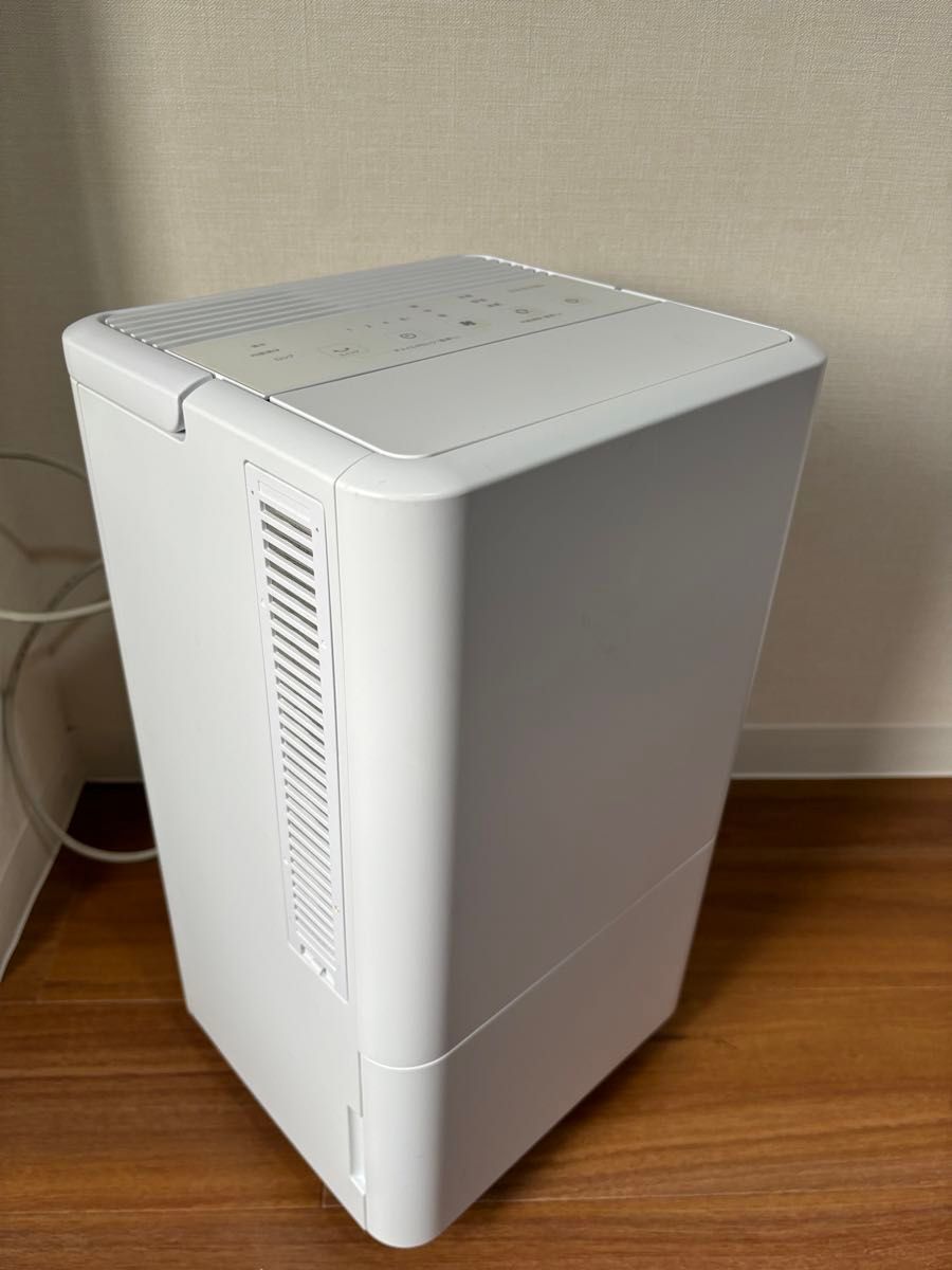 中古美品)アイリスオーヤマ コンパクトクーラー ICA-0301G 2023 中古美品)アイリスオーヤマ コンパクトクーラー ICA-0301G 2023