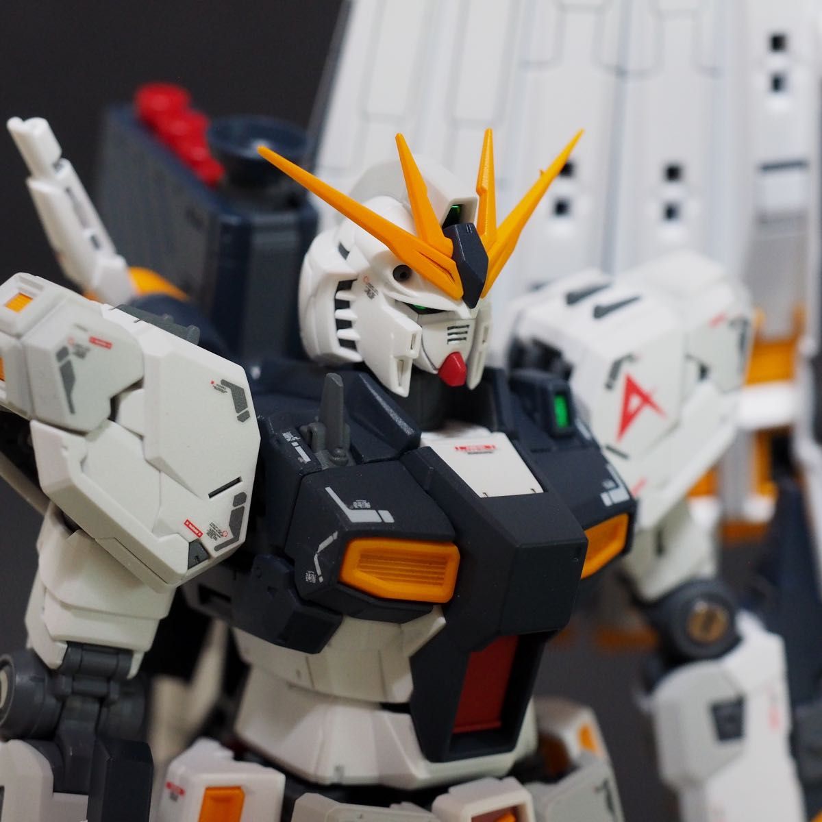 RG 1/144 νガンダム ニューガンダム 塗装済完成品|Yahoo!フリマ RG 1/144 νガンダム ニューガンダム 塗装済完成品|Yahoo!フリマ