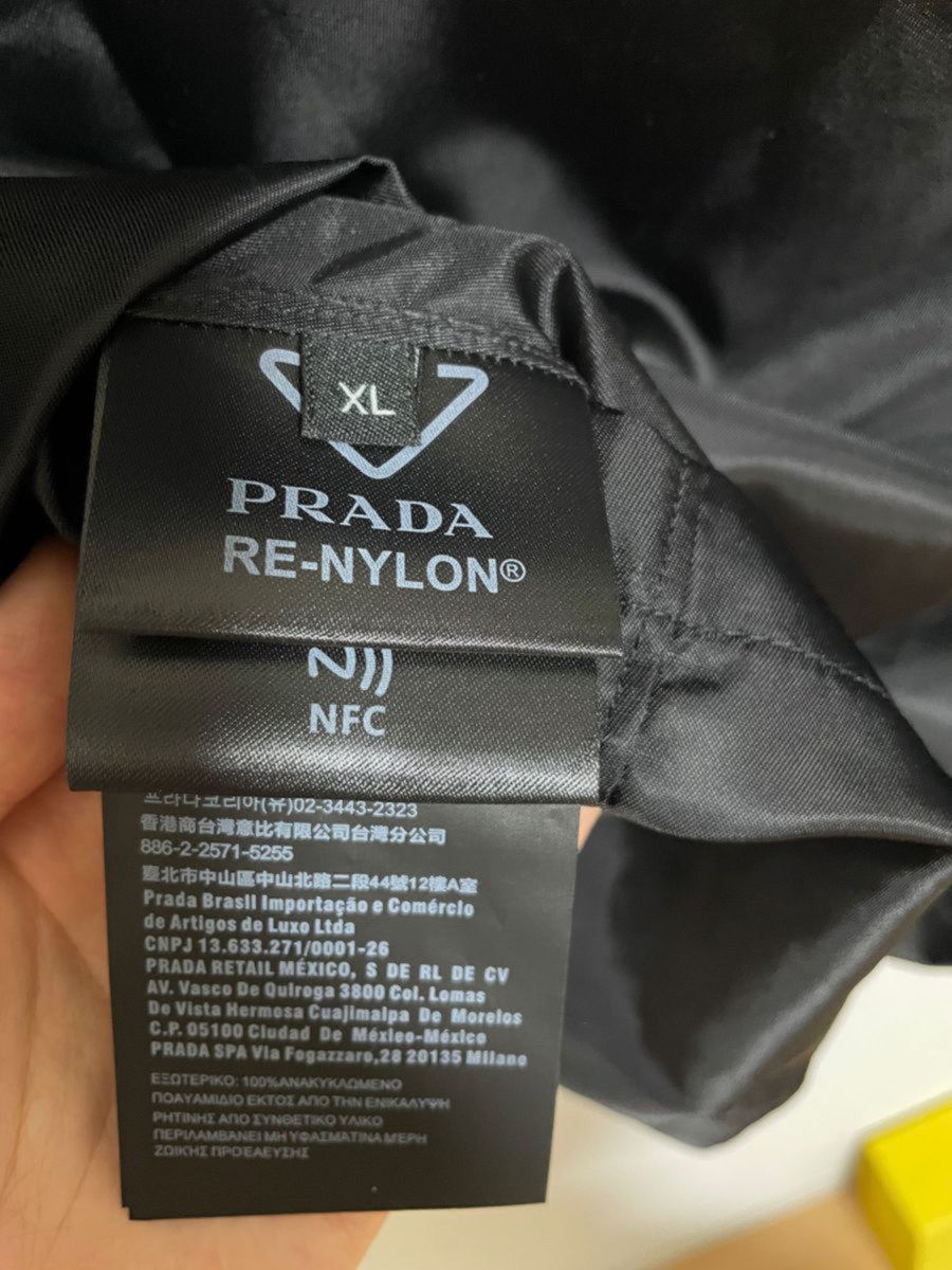 ハンター様専用】Prada Re-Nylon ナイロン 半袖シャツ 有名人 ハンター様専用】Prada Re-Nylon ナイロン 半袖シャツ 有名人