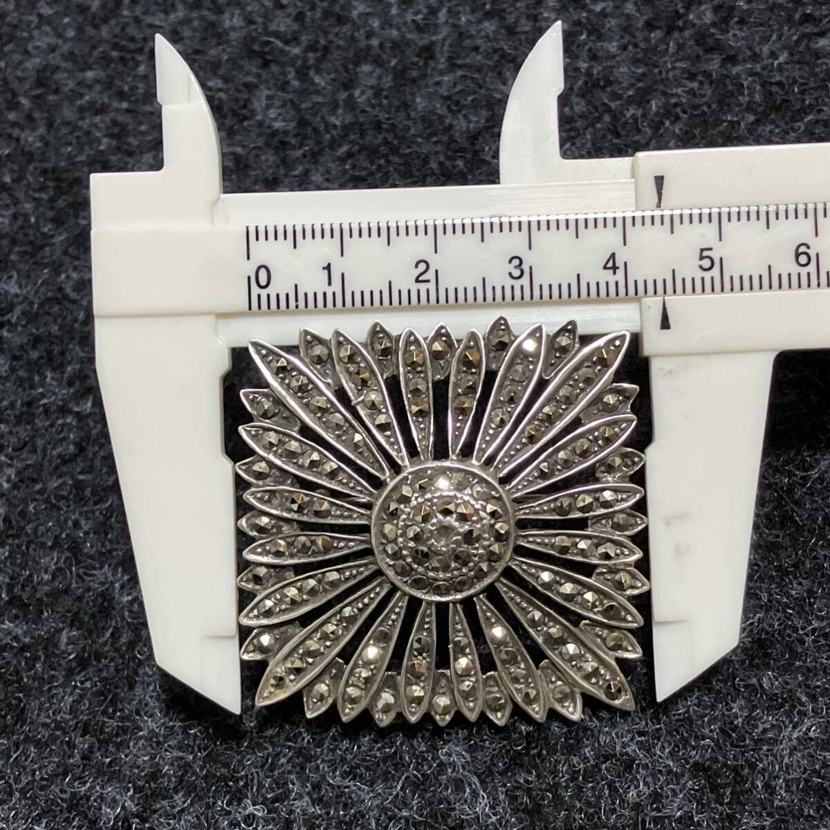 シルバー925 マーカサイト クロス デザイン ブローチ、ペンダント兼用 レトロ シルバー925 マーカサイト クロス デザイン ブローチ