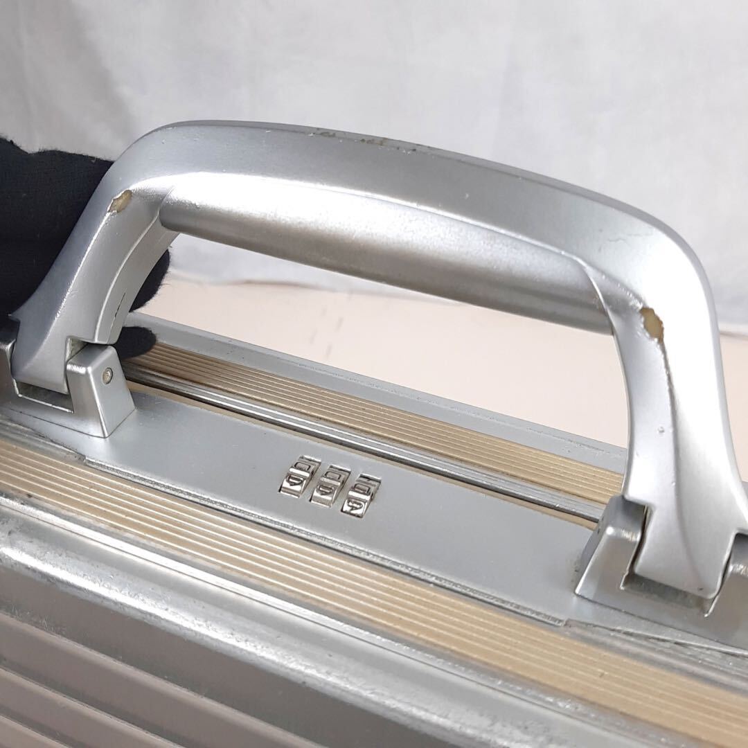 廃盤】RIMOWA リモワ TOPAS トパーズ NOTEBOOK ノートブックL 廃盤】RIMOWA リモワ TOPAS トパーズ NOTEBOOK ノートブックL