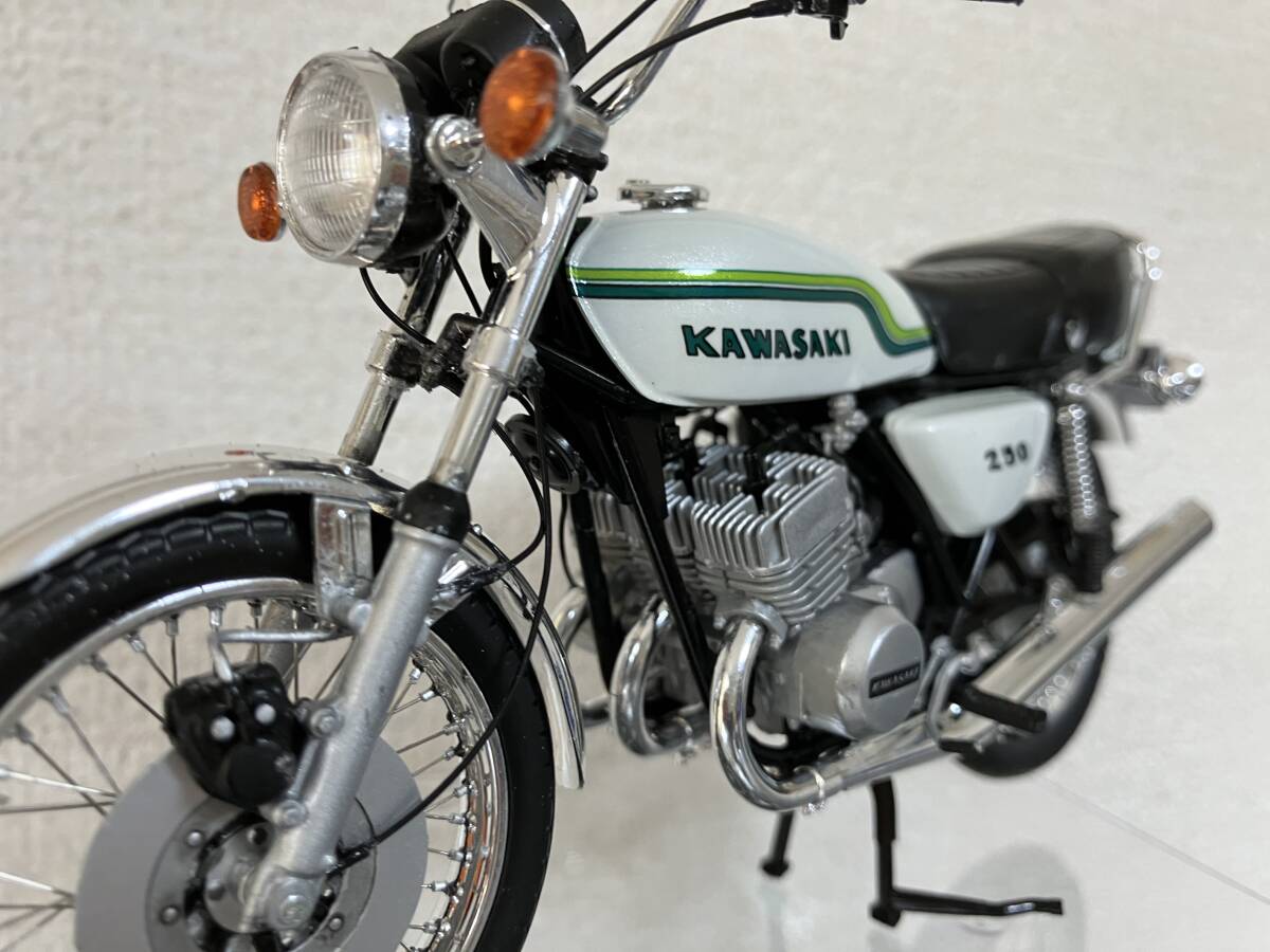 1/12スケール カワサキKH250 (マッハⅠ 250SSレインボーカラー 1/12スケール カワサキKH250 (マッハⅠ 250SSレインボーカラー