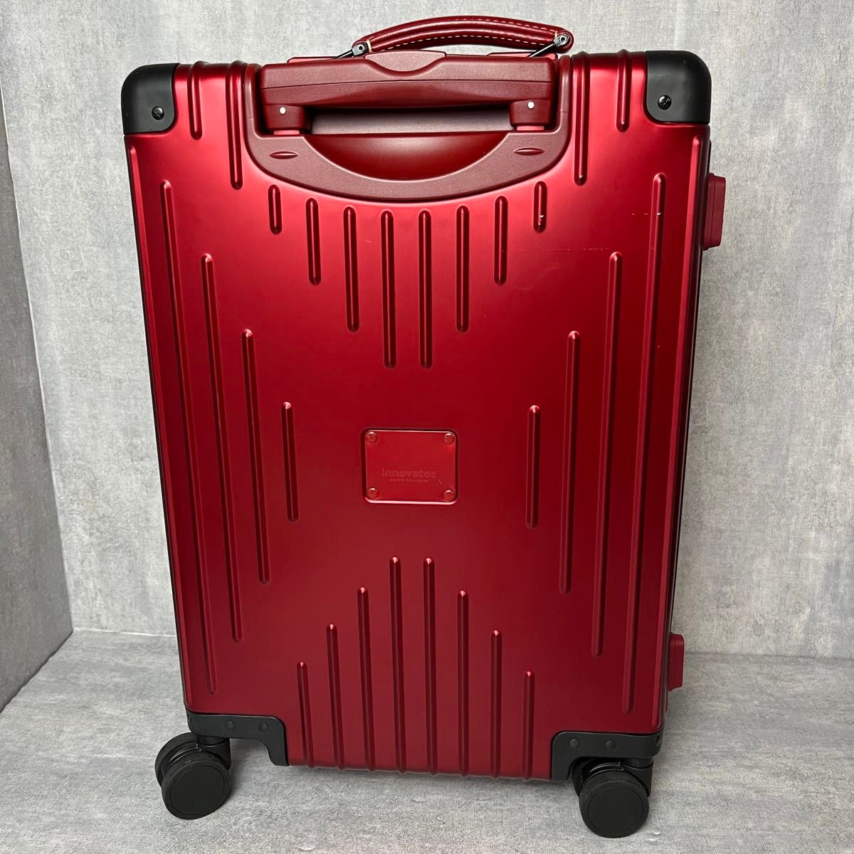 innovator イノベーター アルミスーツケース レッド 36L 機内持 innovator イノベーター アルミスーツケース レッド 36L 機内持