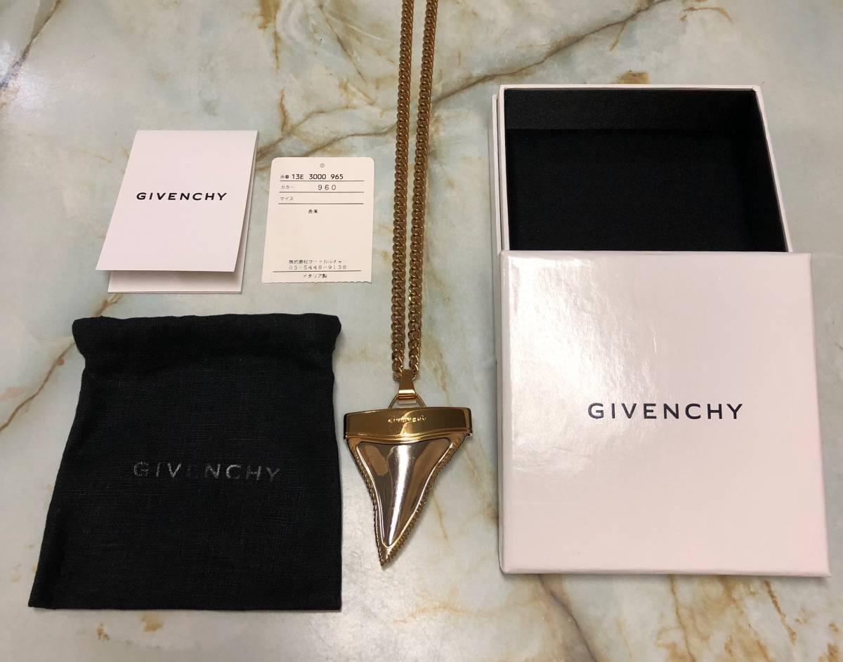 ヤフオク 正規品 Givenchy Shark Tooth Necklace Gold シ ヤフオク 正規品 Givenchy Shark Tooth Necklace Gold シ