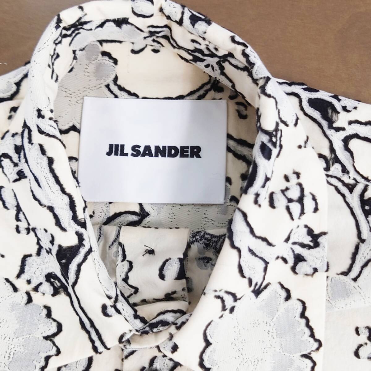 美品 JIL SANDER シャツ Mサイズ サイズ34 長袖 花柄 メンズ 美品 JIL SANDER シャツ Mサイズ サイズ34 長袖 花柄 メンズ