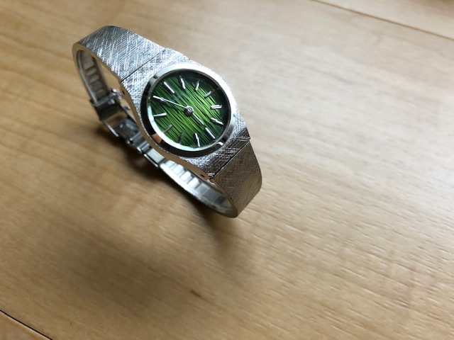 良品 希少 アンティーク CITIZEN シチズン カットガラス グリーン WGPゴールド 6700 4-675452 純正ブレス ヴィンテージ 手巻 腕時計の画像5