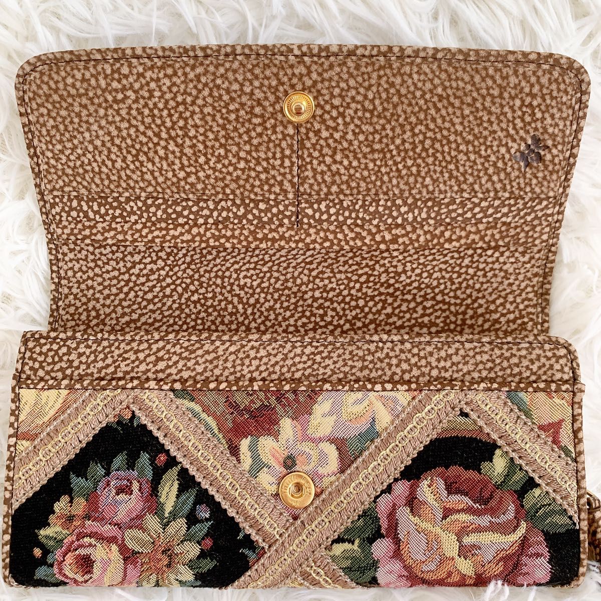 極美品 Think Bee オペラハウス 長財布 コブラン 花柄 ビジュー 極美品 Think Bee オペラハウス 長財布 コブラン 花柄 ビジュー