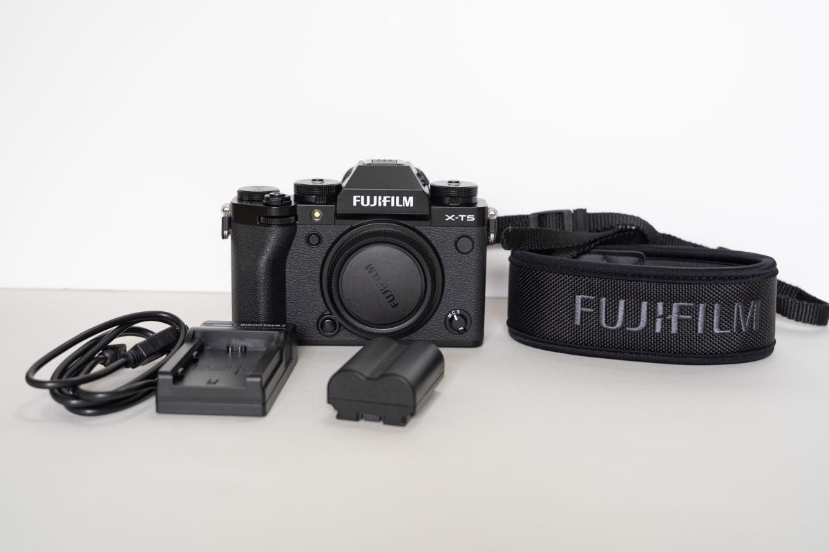 FUJIFILM X-T5 ブラック ボディ|Yahoo!フリマ(旧PayPayフリマ) FUJIFILM X-T5 ブラック ボディ|Yahoo!フリマ(旧PayPayフリマ)