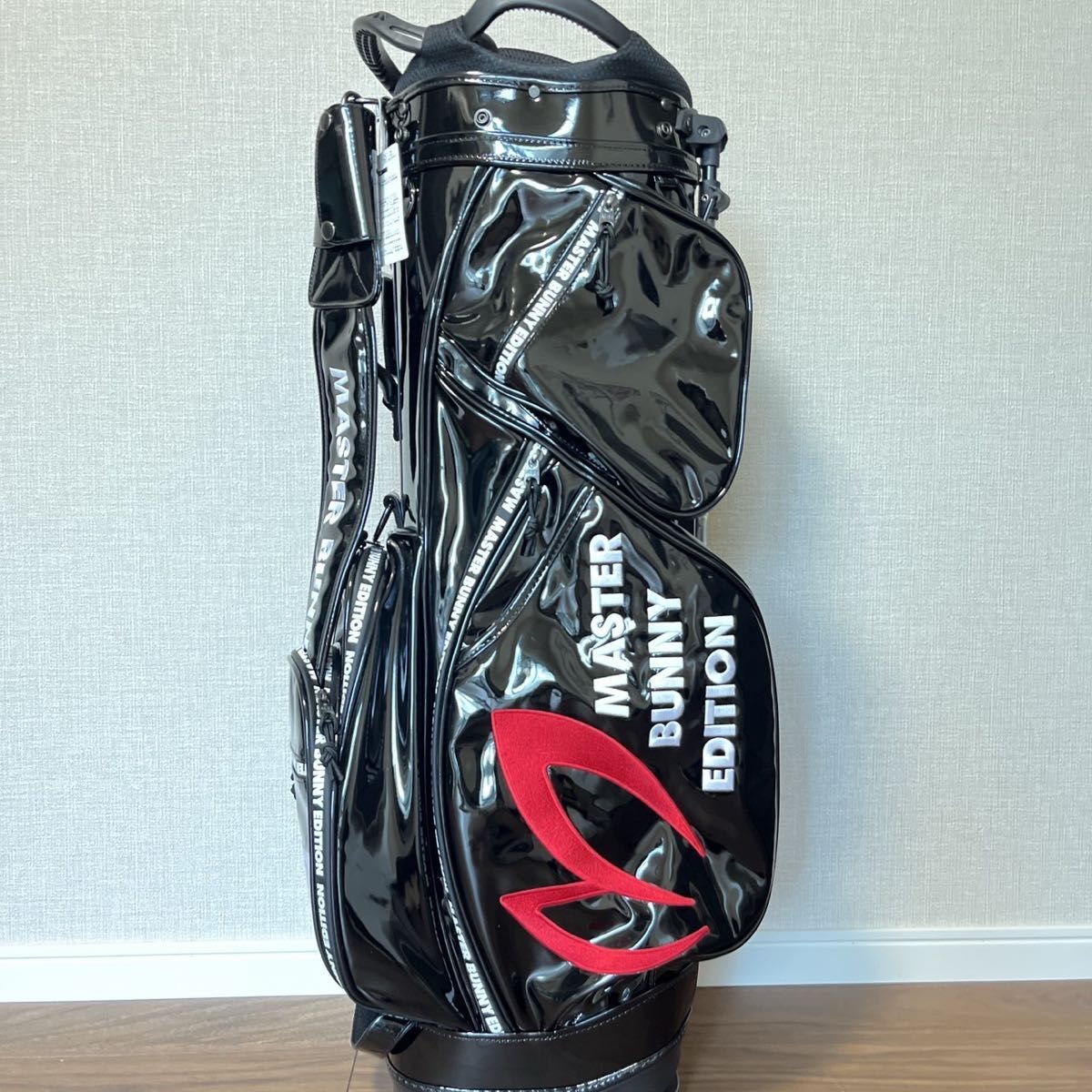 新品 パーリーゲイツ マスターバニー エナメル スタンド式 新品 パーリーゲイツ マスターバニー エナメル スタンド式