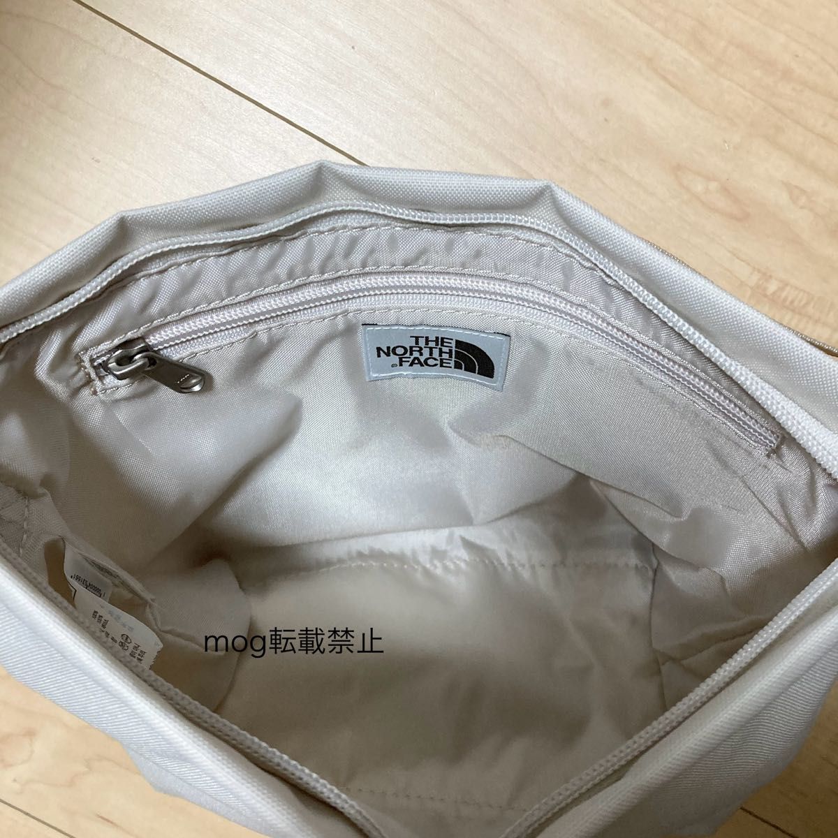 THE NORTH FACE 新品タグ付 ノースフェイス【クリーム】CROSS THE NORTH FACE 新品タグ付 ノースフェイス【クリーム】CROSS
