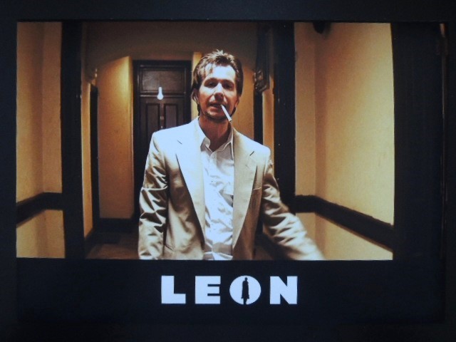 A4 額付き ポスター ゲイリーオールドマン 捜査官 スタン Leon A4 額付き ポスター ゲイリーオールドマン 捜査官 スタン Leon