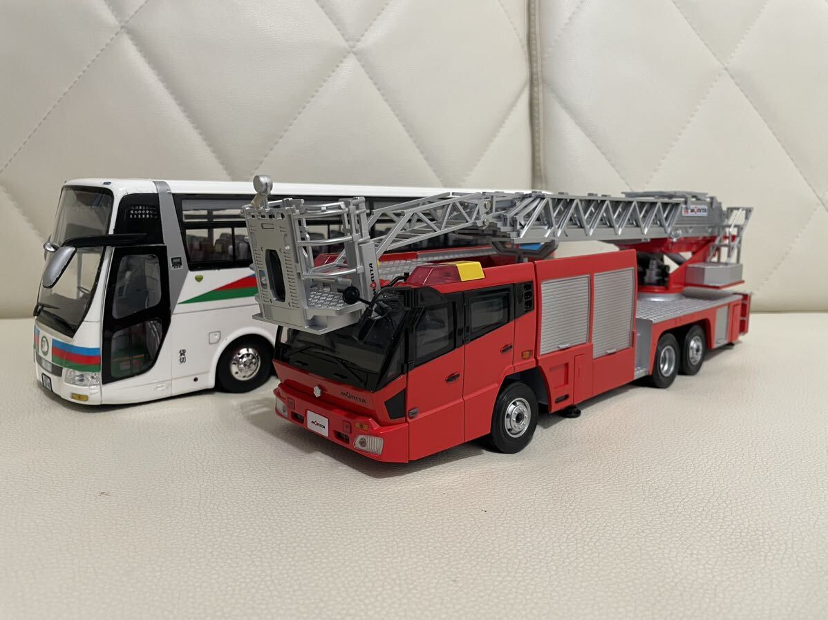 Yahoo!オークション - 1/32 モリタ 先端屈折式はしご付消防車 Yahoo!オークション - 1/32 モリタ 先端屈折式はしご付消防車