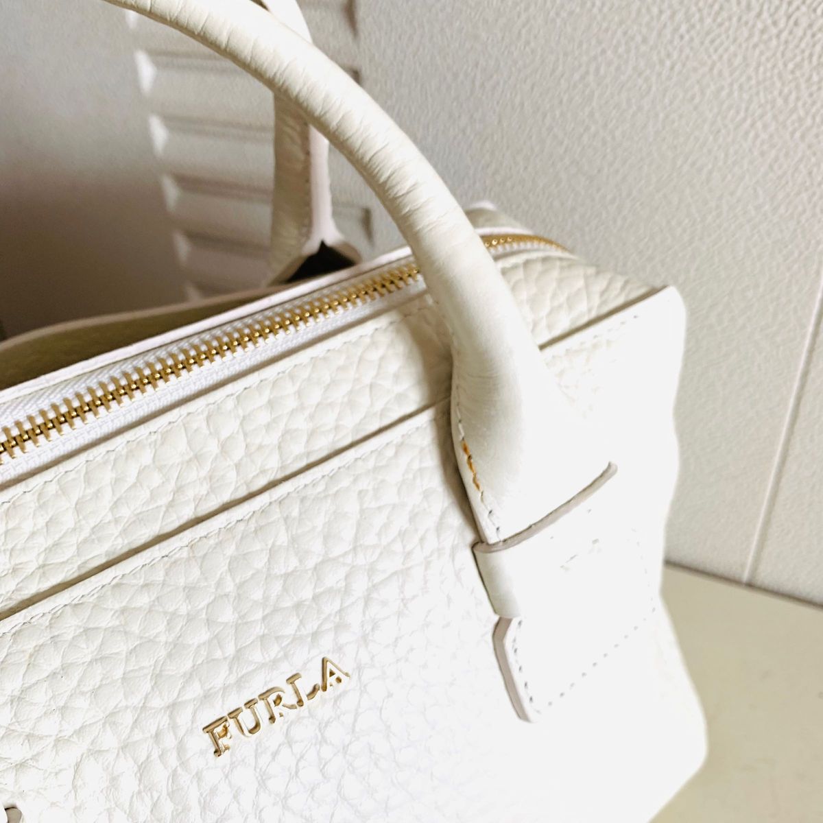 美品 FURLA カプリッチョS サッチェル ハンドバッグ ショルダー 美品 FURLA カプリッチョS サッチェル ハンドバッグ ショルダー