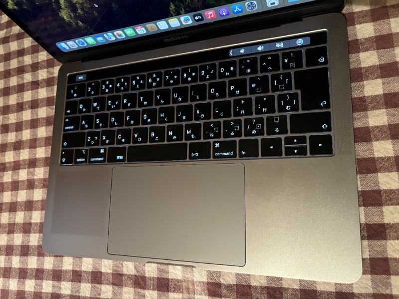 MacBook Pro (13インチ, 2019, Thunderbolt 3ポート x 4) nRT