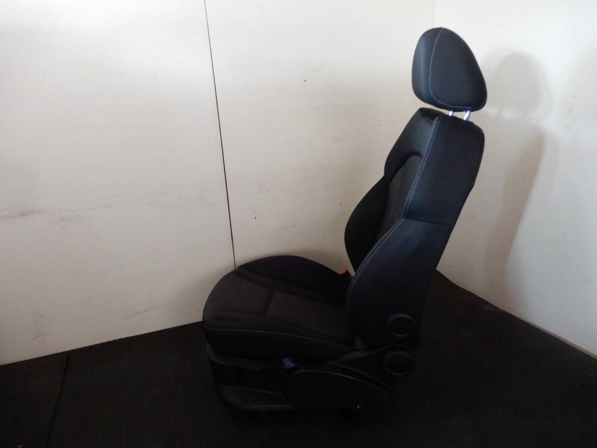  Audi A1(8X) F left seat used a968102H