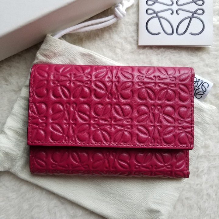 新品 LOEWE ロエベ リピート スモール バーティカル ウォレット 新品 LOEWE ロエベ リピート スモール バーティカル ウォレット