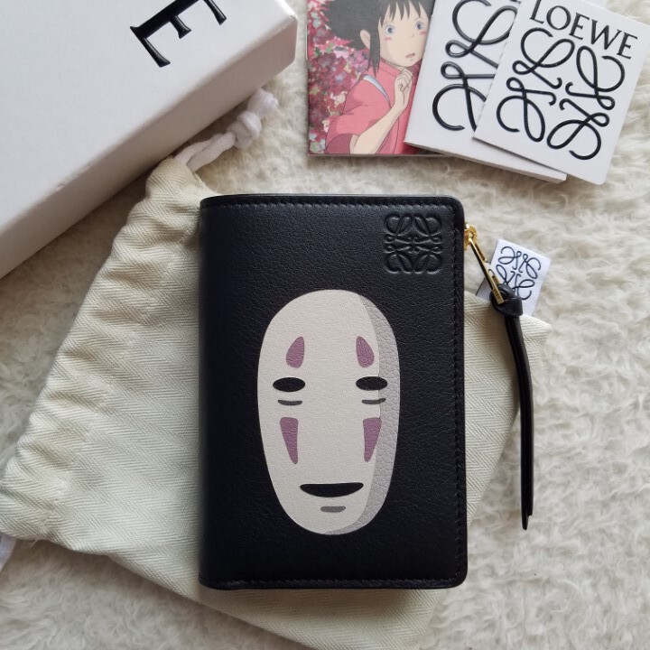 LOEWE ロエベ×スタジオジブリコラボ コインカードホルダー千と LOEWE ロエベ×スタジオジブリコラボ コインカードホルダー千と