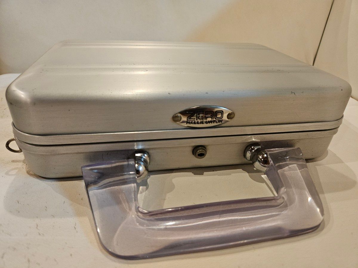 ZERO HALLIBURTON ミニ アルミアタッシュケースケース ZERO HALLIBURTON ミニ アルミアタッシュケースケース