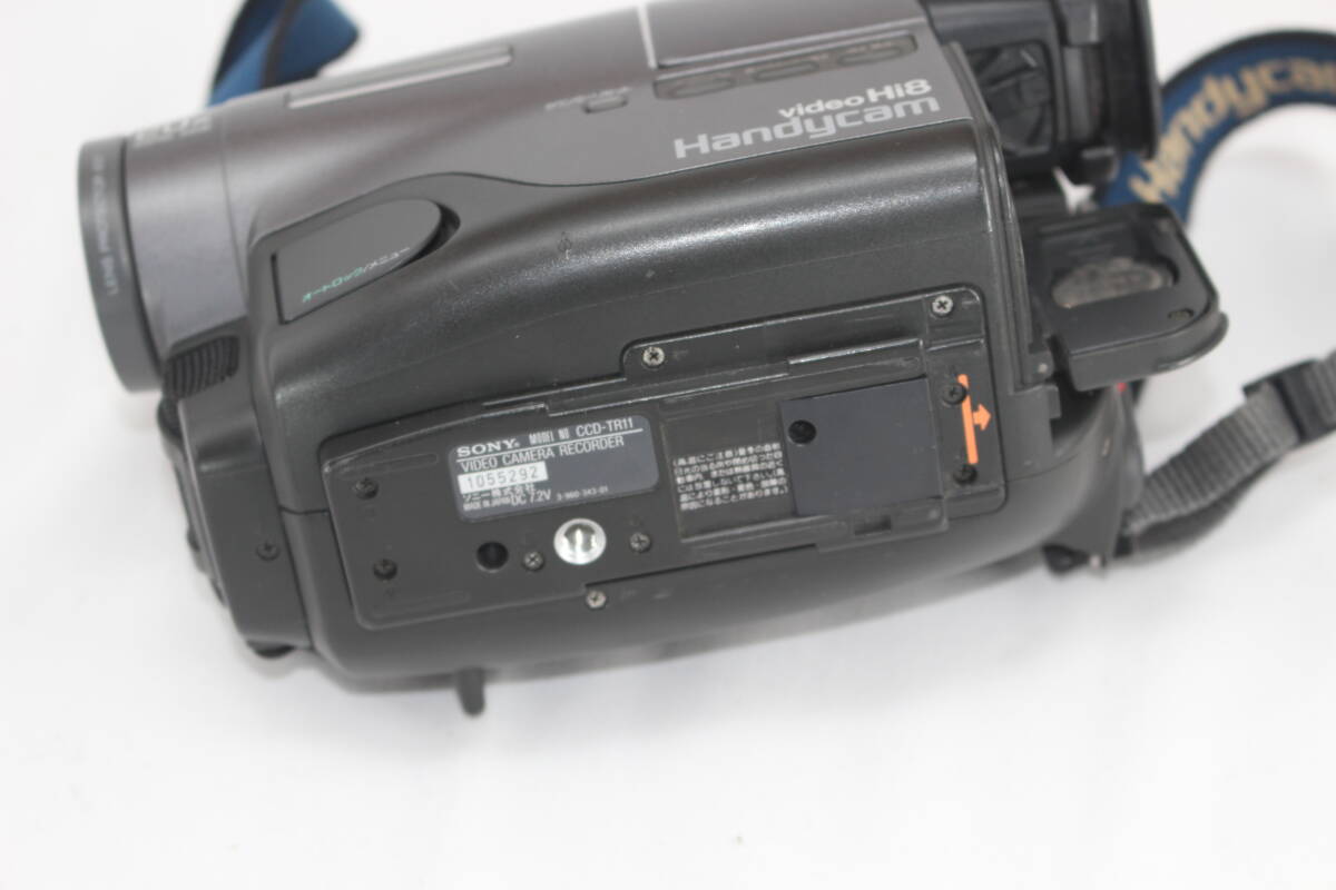 ソニー CCD-TR11 8mmビデオカメラ(8mmビデオデッキ ソニー CCD-TR11 8mmビデオカメラ(8mmビデオデッキ
