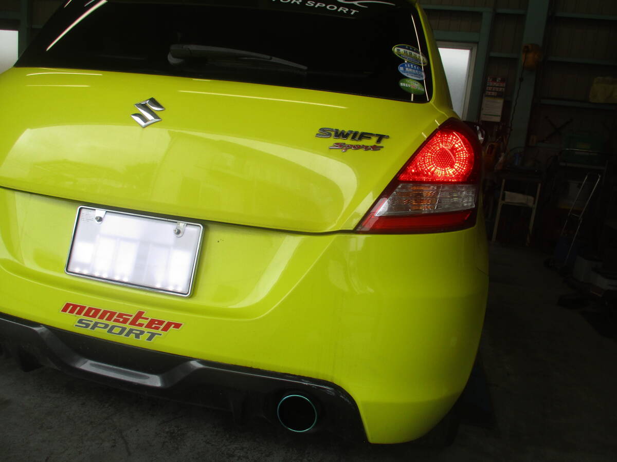 スズキ スイフトスポーツ ZC32S 純正テールライト - 車のパーツ スズキ スイフトスポーツ ZC32S 純正テールライト - 車のパーツ