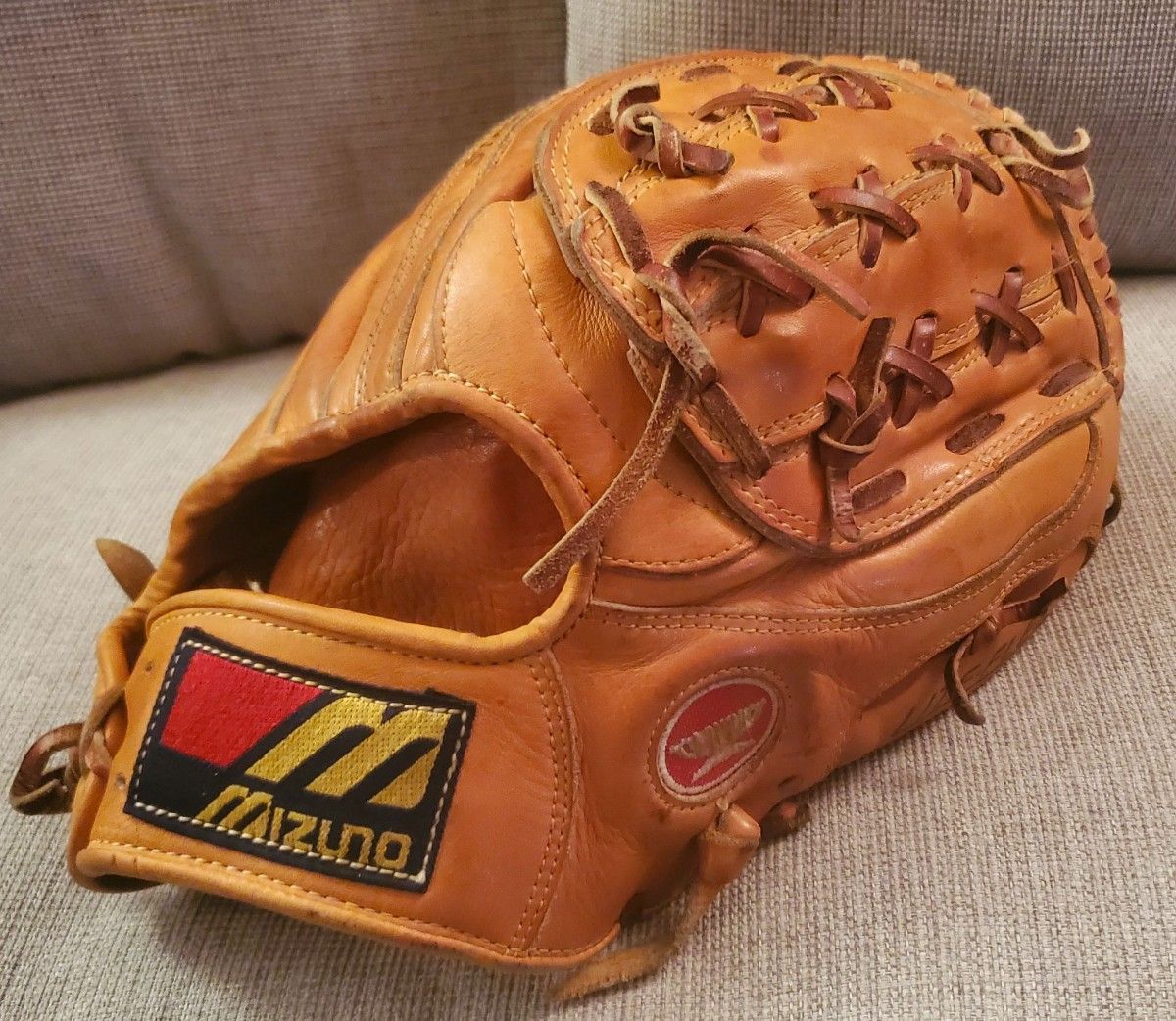 ミズノ ヴィンテージ 赤カップ ワールドウィン 硬式右投用 World ミズノ ヴィンテージ 赤カップ ワールドウィン 硬式右投用 World