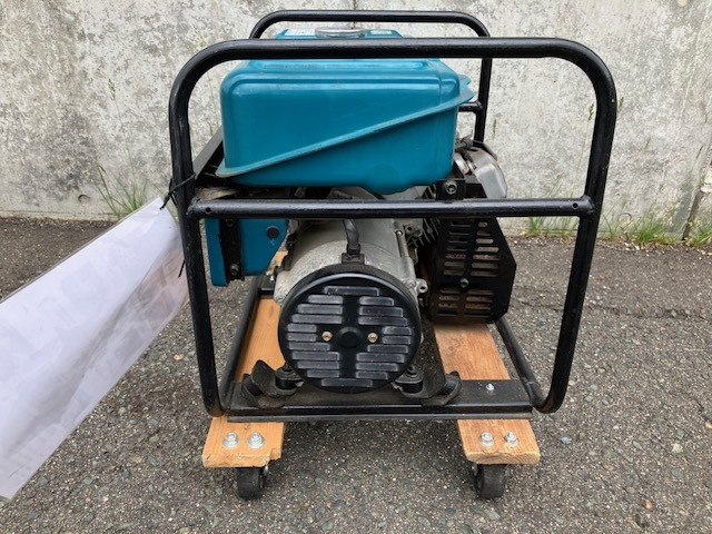 スズキ発電機SV2300H 中古、リコイル1発始動します スズキ発電機SV2300H 中古、リコイル1発始動します