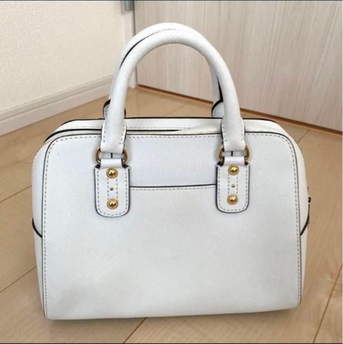 未使用 MICHAEL KORS マイケルコース 2ウェイ 白 レザー 未使用 MICHAEL KORS マイケルコース 2ウェイ 白 レザー