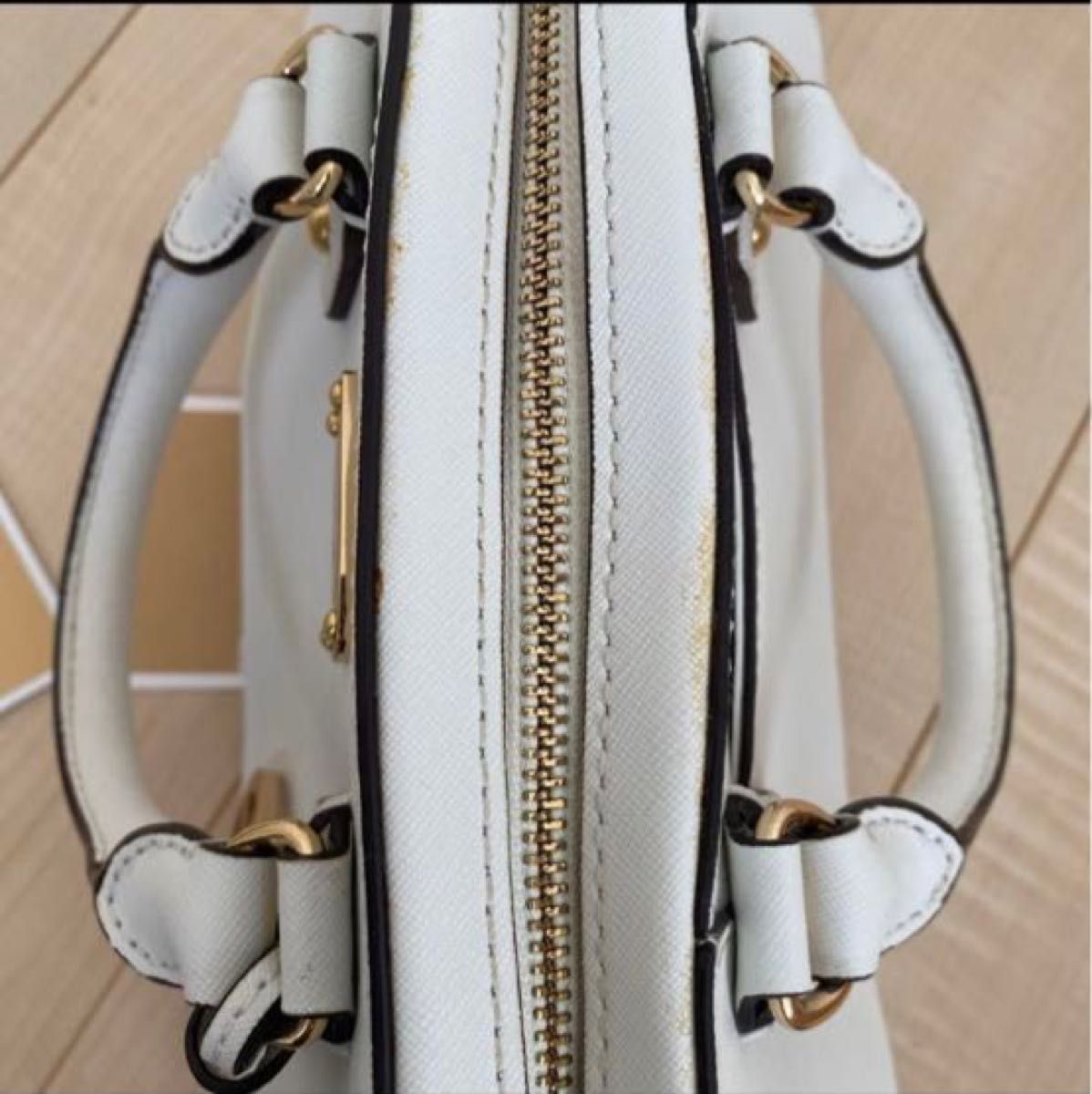 未使用 MICHAEL KORS マイケルコース 2ウェイ 白 レザー 未使用 MICHAEL KORS マイケルコース 2ウェイ 白 レザー