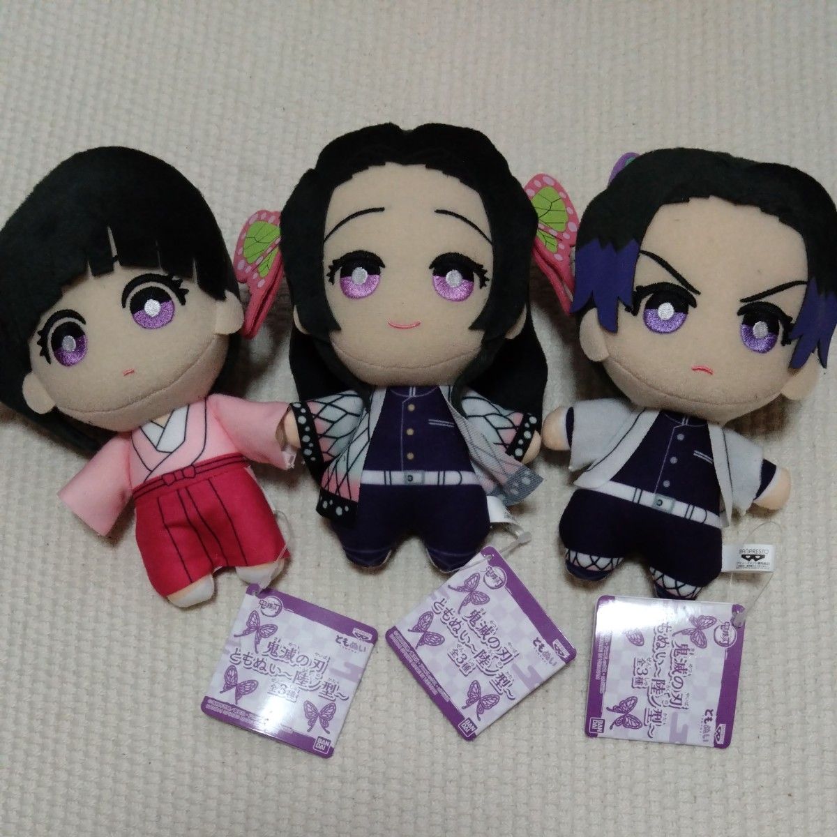 美品】 鬼滅の刃 ともぬい 〜陸ノ型〜 ぬいぐるみ 全3種 セット 美品】 鬼滅の刃 ともぬい 〜陸ノ型〜 ぬいぐるみ 全3種 セット
