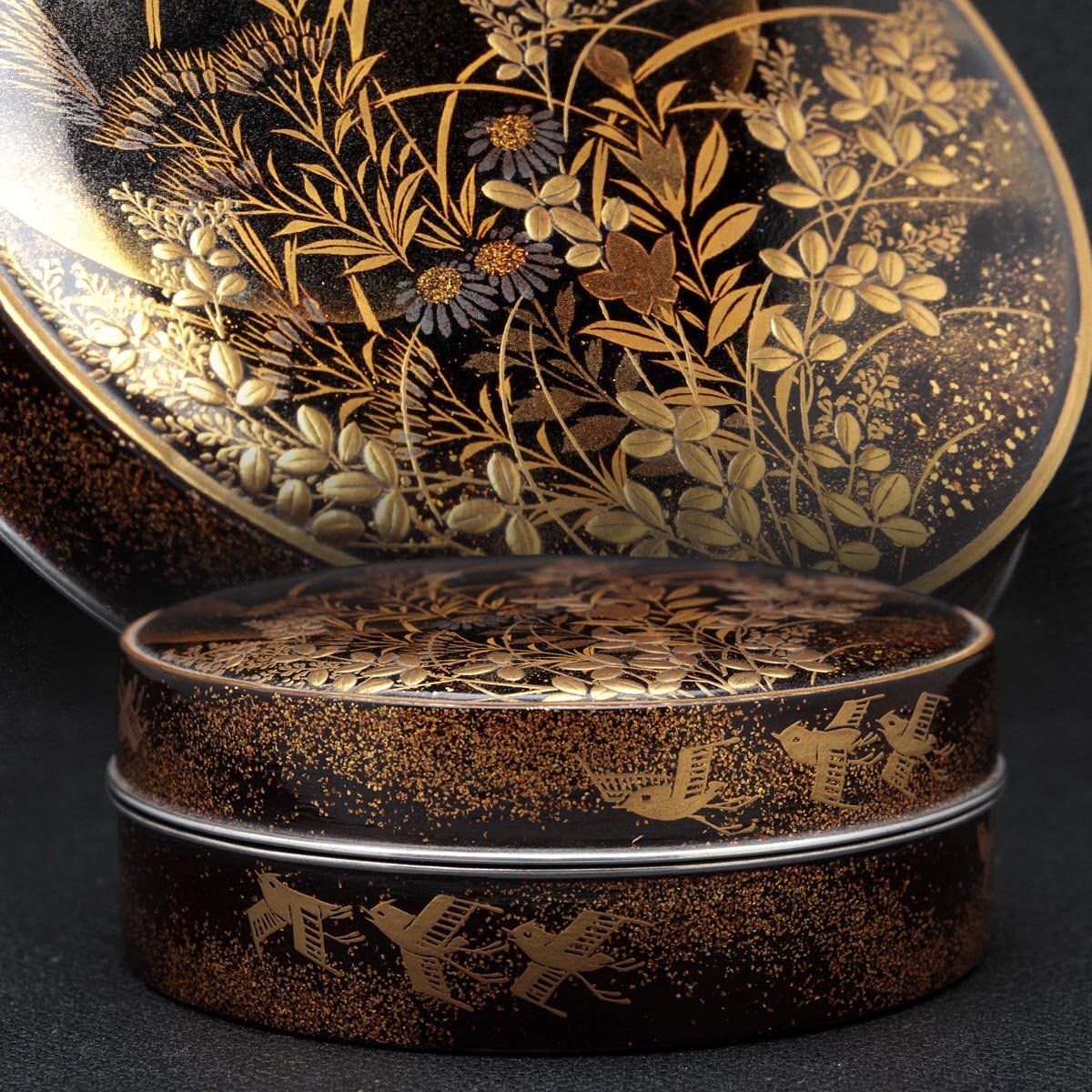 江戸時代 蒔絵 蓮華香合 直径7.8㎝ タルカニ 東な7-0610③ Yahoo!オークション - ET081 時代蒔絵 金梨地 銀縁 秋草千鳥金