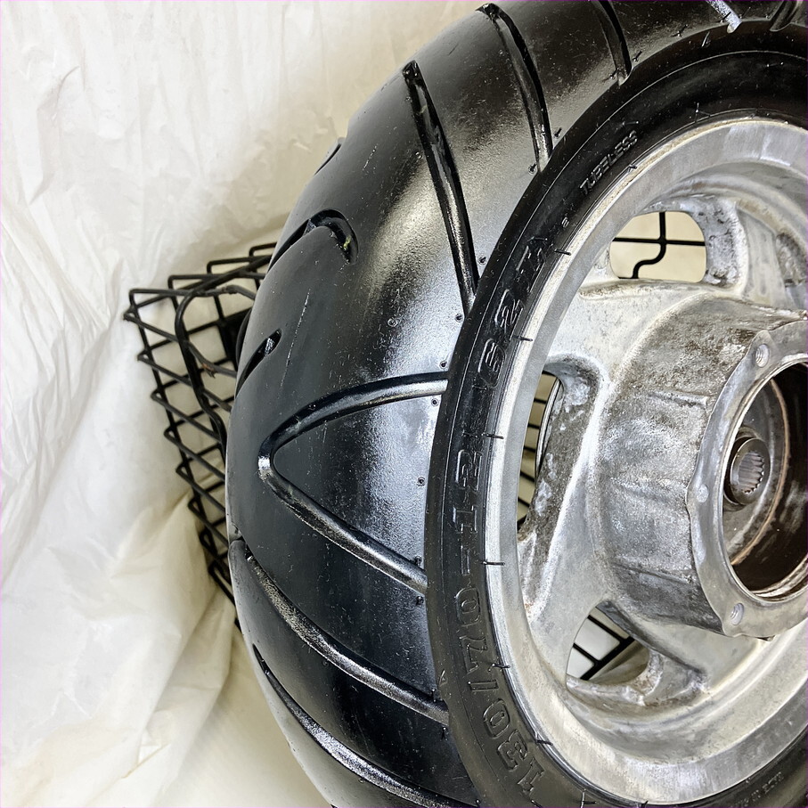 マジェC/リア ホイール タイヤ タイヤの山あり マジェスティ250C マジェC/リア ホイール タイヤ タイヤの山あり マジェスティ250C