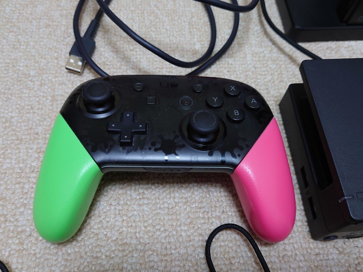 Nintendo Switch 本体+コントローラー 充電スタンド等 4点 Nintendo Switch 本体+コントローラー 充電スタンド等 4点
