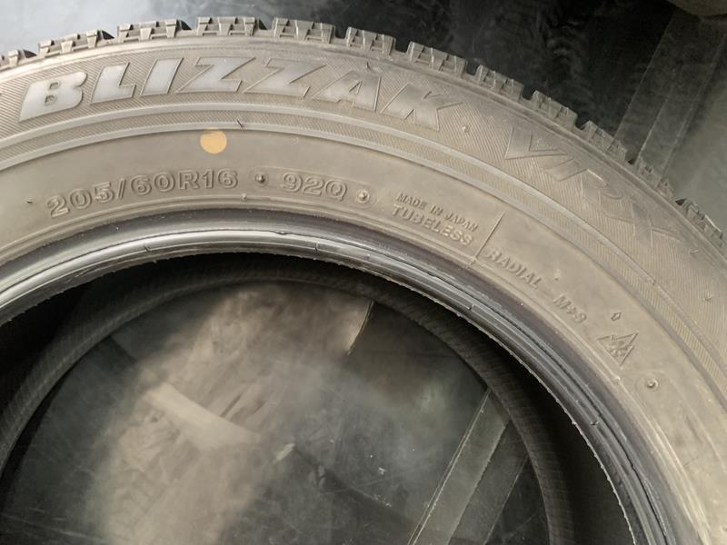 4本 BRIDGESTONE ブリヂストン ブリザック VRX 205/60R16 92Q 4本 BRIDGESTONE ブリヂストン ブリザック VRX 205/60R16 92Q