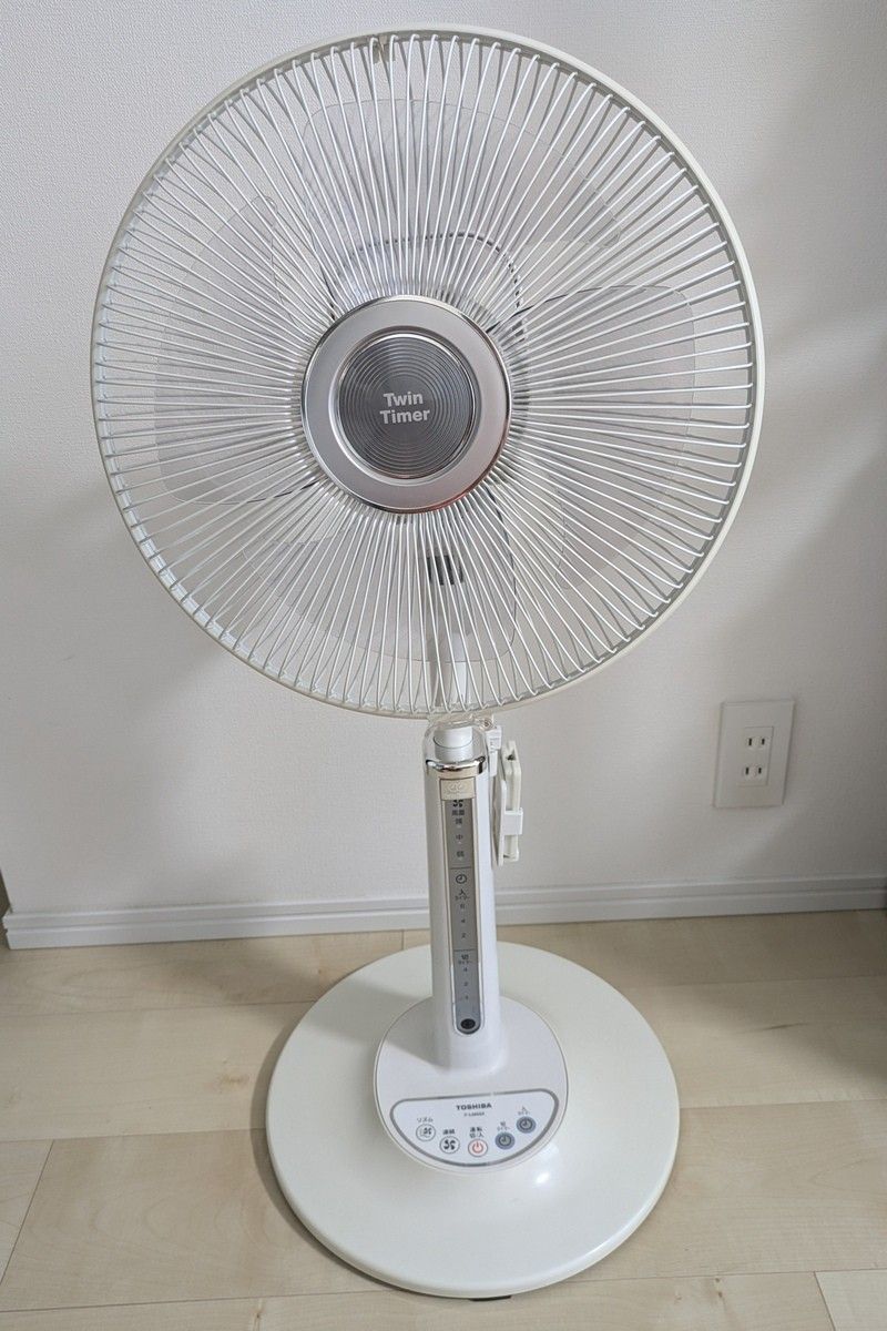 新品未使用品 TOSHIBA 扇風機 F-LM55X 東芝 リビング扇風機 F-LM55X|Yahoo!フリマ(旧PayPayフリマ)