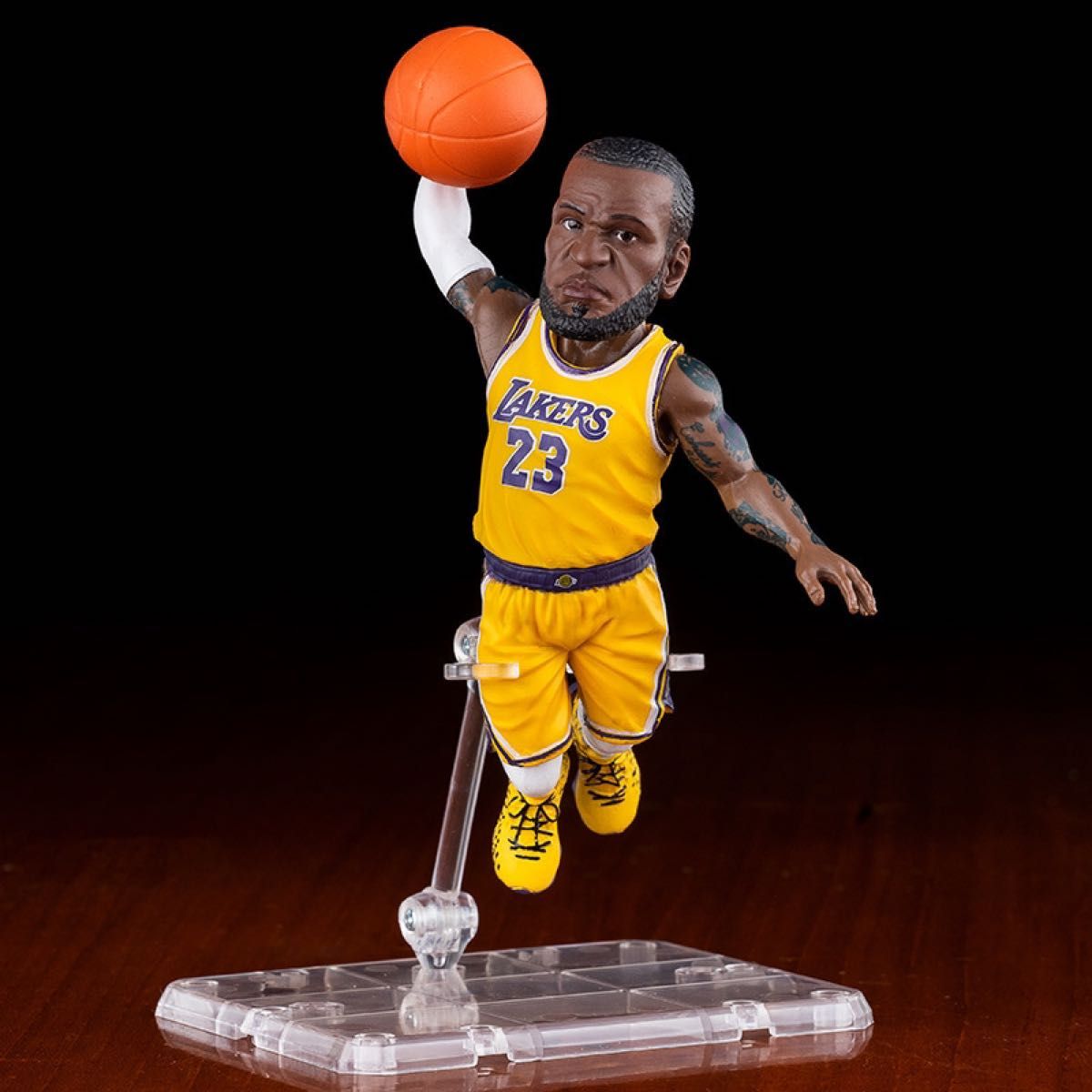 レブロン・ジェームズ フィギュアNBA最高峰バスケットプレイヤー レブロン・ジェームズ フィギュアNBA最高峰バスケットプレイヤー