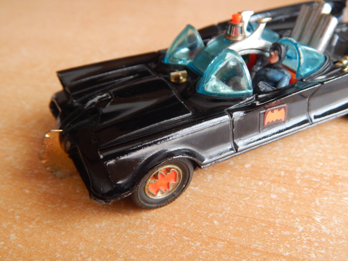  minicar : bat Mobil. Batman car. Corgi CORGI TOYS( secondhand goods )