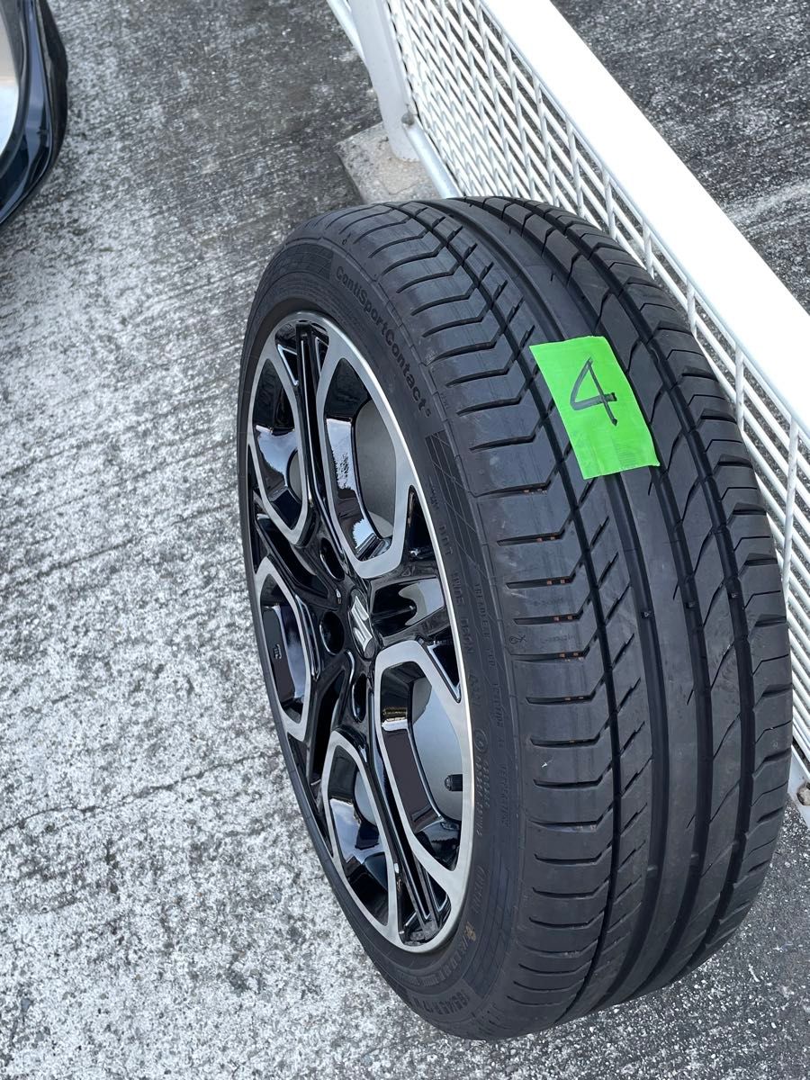 4 スズキ スイフトスポーツ ZC33Sの純正タイヤ&ホイール1本のみ 4 スズキ スイフトスポーツ ZC33Sの純正タイヤ&ホイール1本のみ