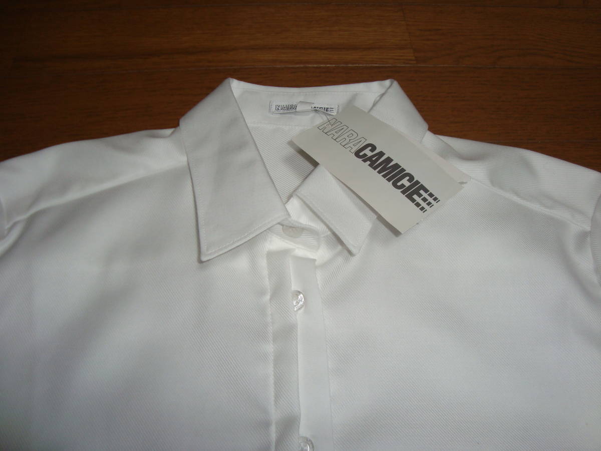  быстрое решение * новый бирка *NARACAMICIE Nara Camicie * хлопок tsu il другой ткань используя рубашка с длинным рукавом * белый *Ⅳ