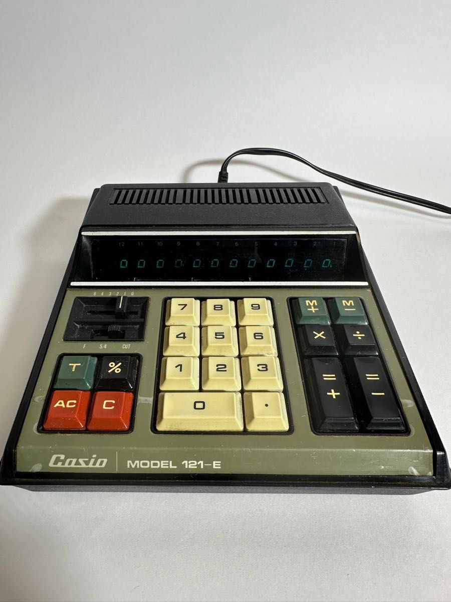 Casio カシオ 昭和 レトロ 電卓 MODEL 121-E アンティーク Casio カシオ 昭和 レトロ 電卓 MODEL 121-E アンティーク