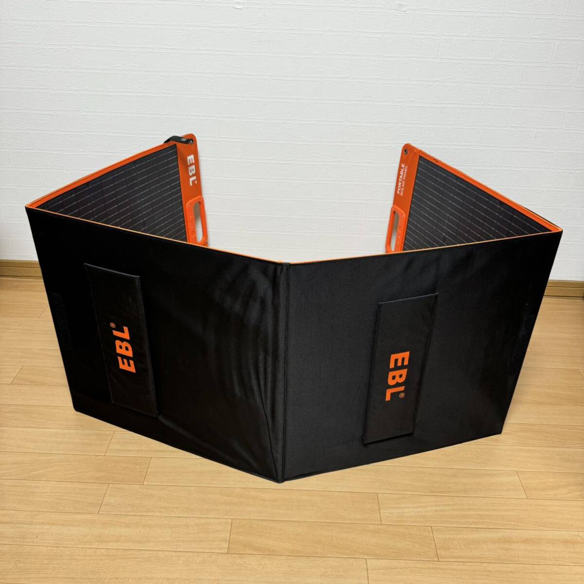 EBL ソーラーパネル 200W ESP-200 折りたたみ式 太陽光パネル ソーラーチャージャー 単結晶 高転換率 ポータブル電源充電器 MC4高出力 EBL ソーラーパネル 200W ESP-200 折りたたみ式 太陽光パネル ソーラーチャージャー 単結晶 高転換率 ポータブル電源充電器 MC4高出力
