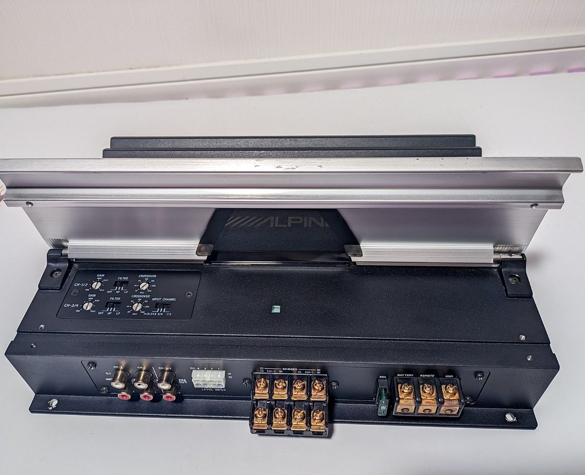 ALPINE アルパイン V12 MRV-F340 4ch 100Wx4 パワーアンプ ALPINE アルパイン V12 MRV-F340 4ch 100Wx4 パワーアンプ