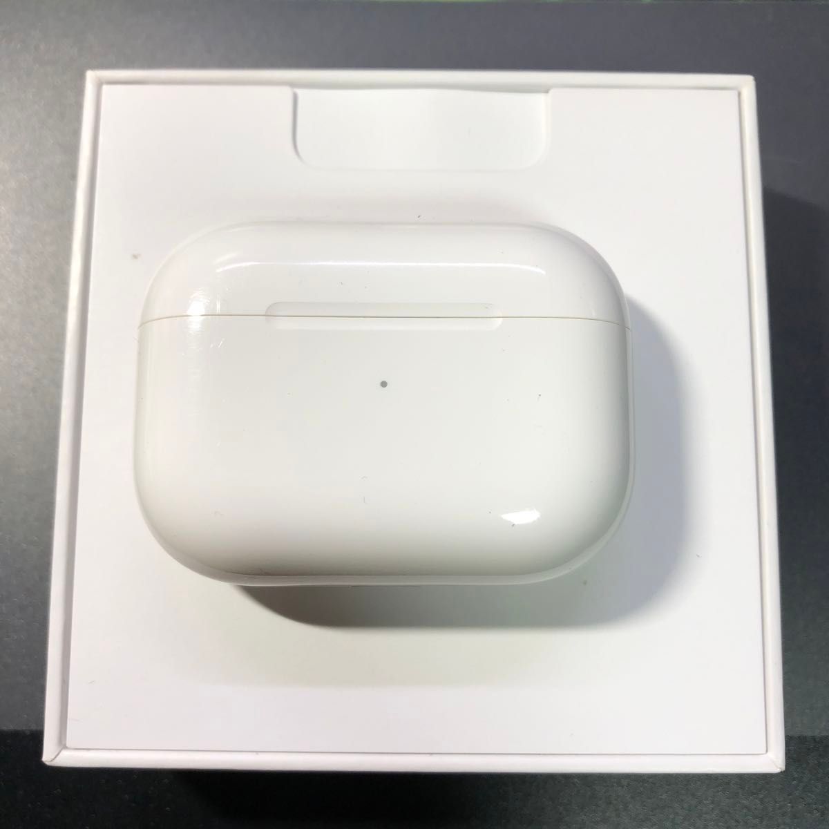 Apple AirPods Pro 第1世代 充電ケース Apple純正品|Yahoo Apple AirPods Pro 第1世代 充電ケース Apple純正品|Yahoo
