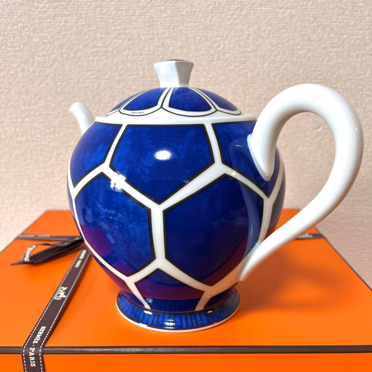 廃盤 新品】エルメス ブルーダイユール ティーポット 950ml 超 廃盤 新品】エルメス ブルーダイユール ティーポット 950ml 超