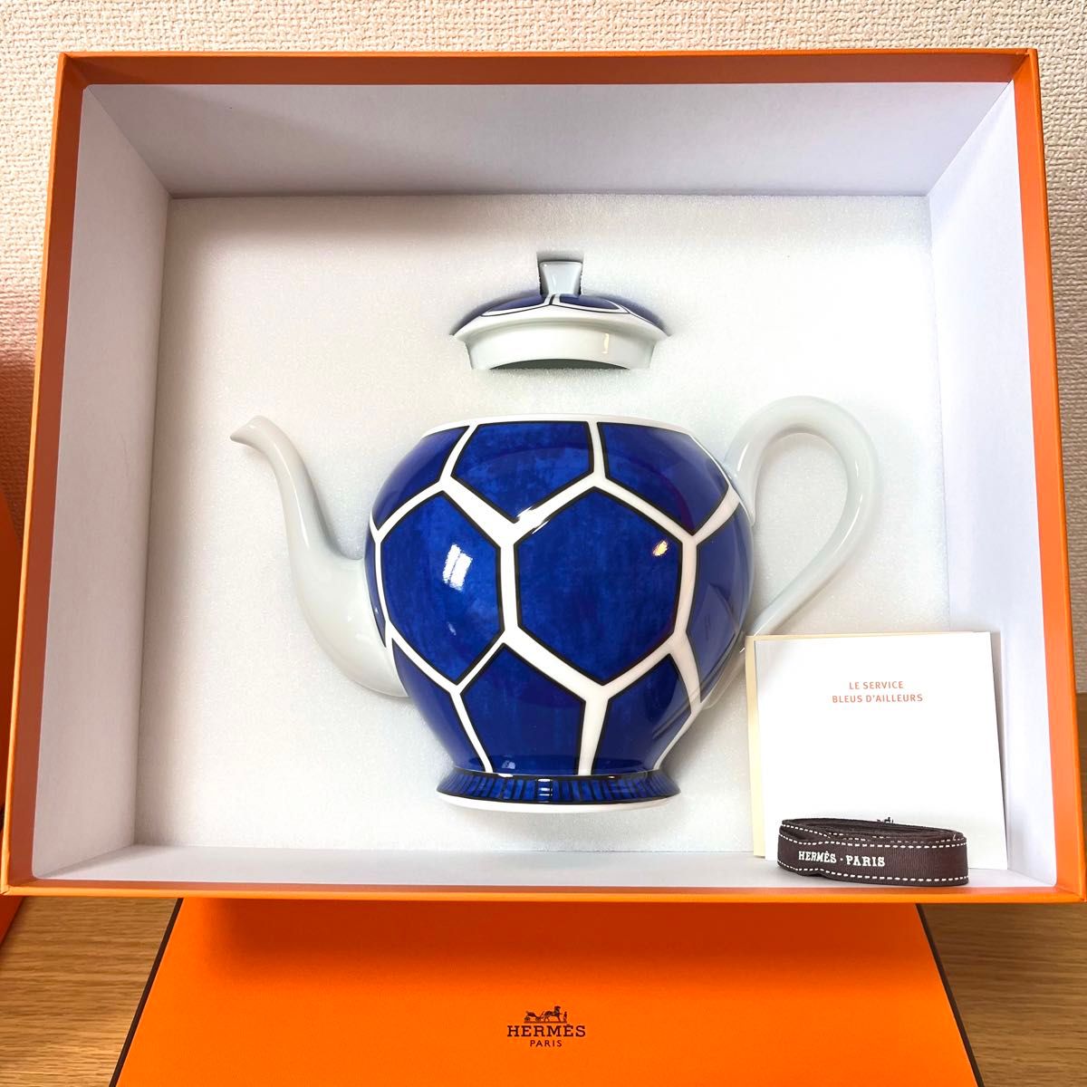 廃盤 新品】エルメス ブルーダイユール ティーポット 950ml 超 廃盤 新品】エルメス ブルーダイユール ティーポット 950ml 超