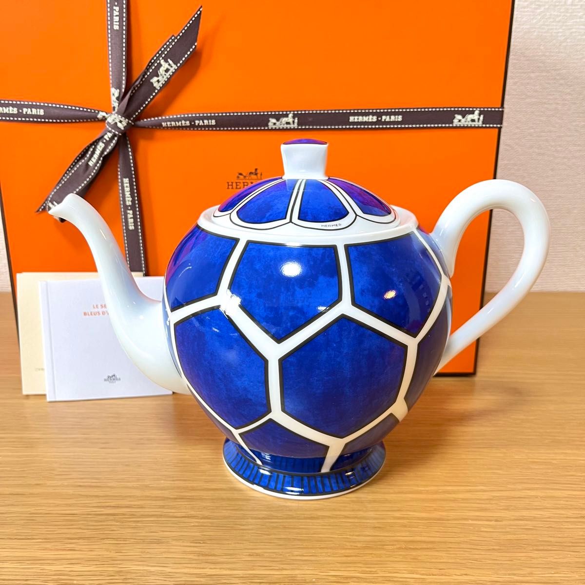 廃盤 新品】エルメス ブルーダイユール ティーポット 950ml 超 廃盤 新品】エルメス ブルーダイユール ティーポット 950ml 超